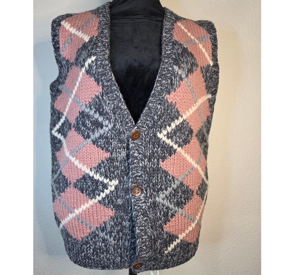 Vintage 80s/90s Chunky Knit Argyle Hand Knit Sweater Vest 100% Wool Button Up